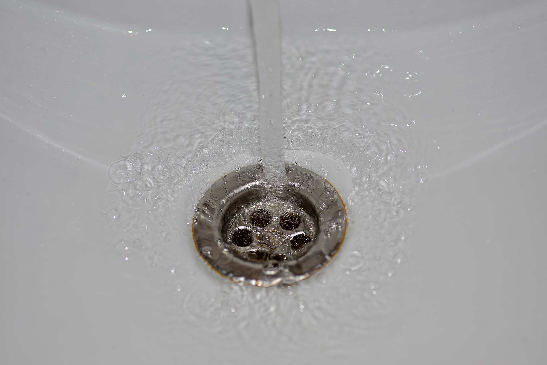 A2B Drains provides services to unblock blocked sinks and drains for properties in Smethwick.